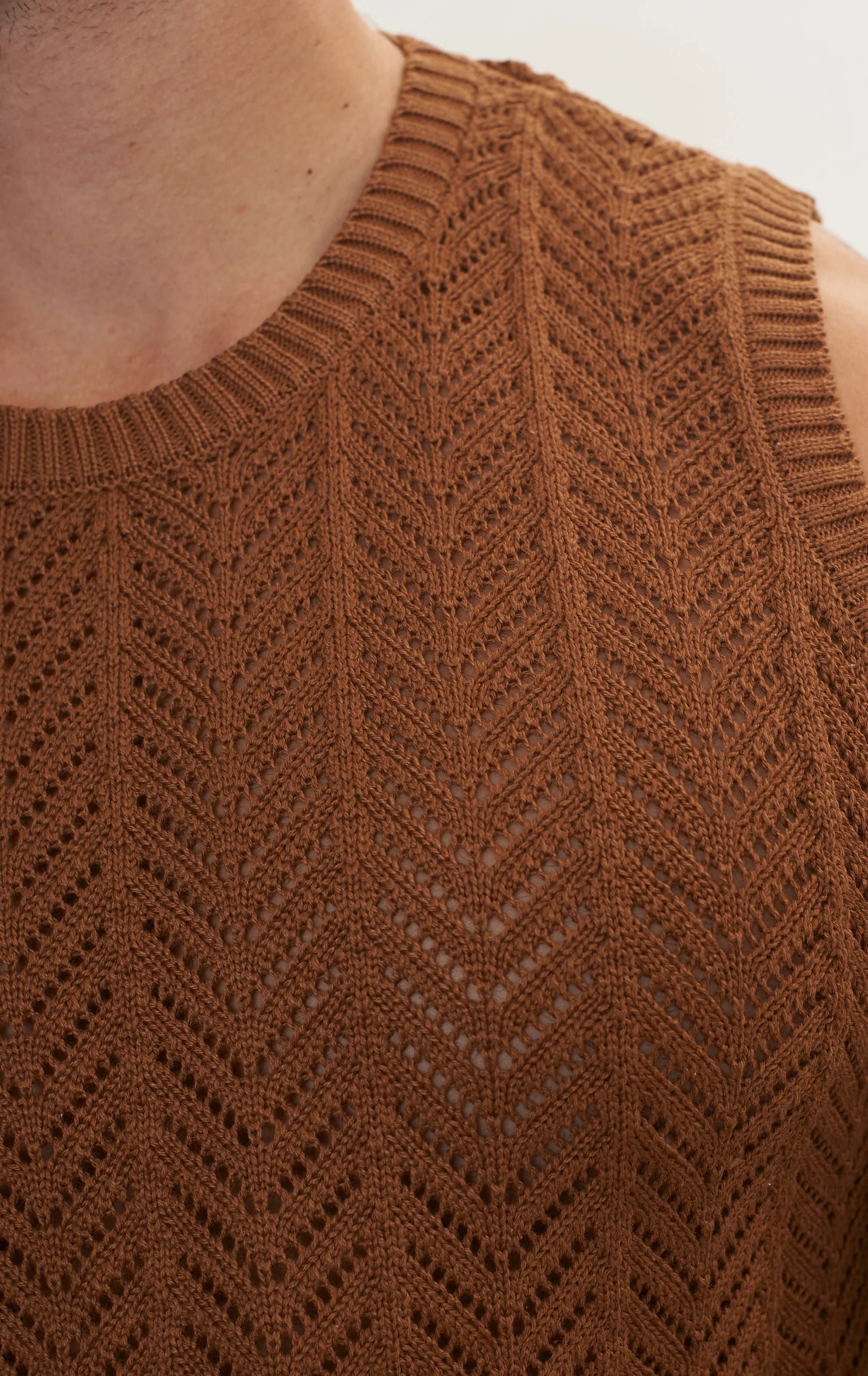 RNT23 crochet muscle tank brown